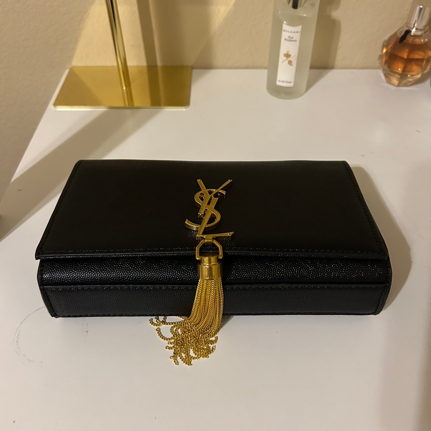 Y8L Black Cavalier Clutch with Tussle