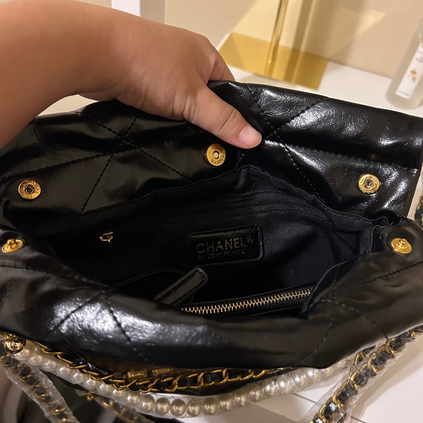 CC 22 Mini Pearl Strap Bag