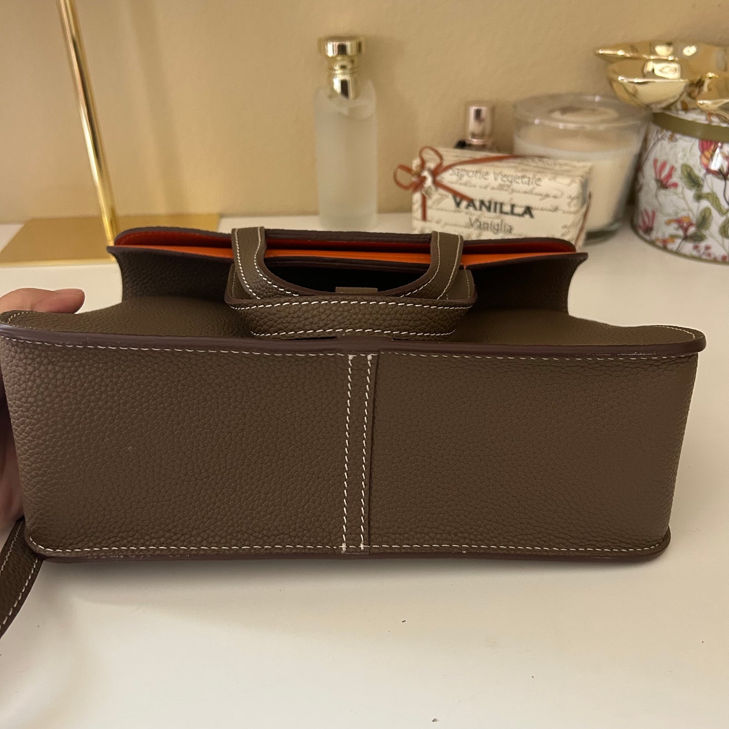 Front Buckle Leather Bag Etaupe & Orange