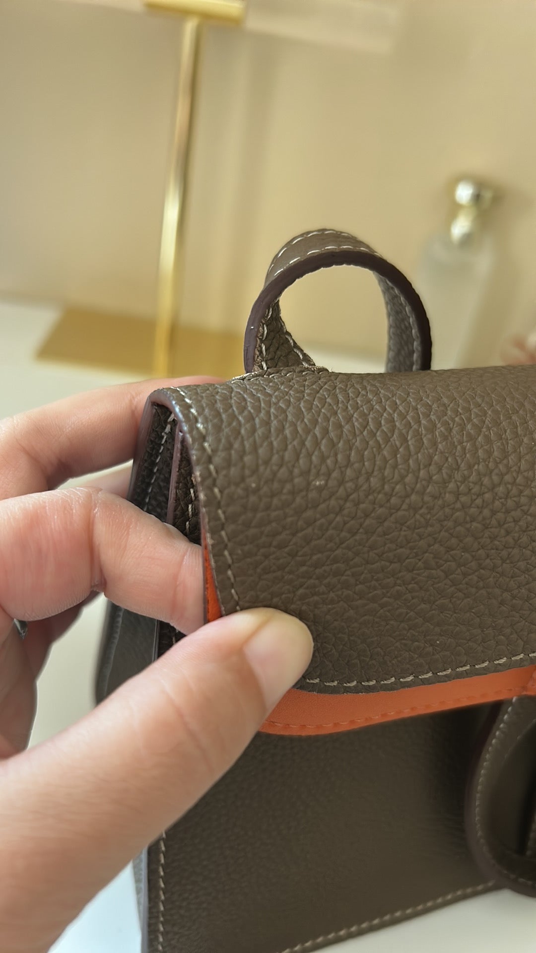 Front Buckle Leather Bag Etaupe & Orange