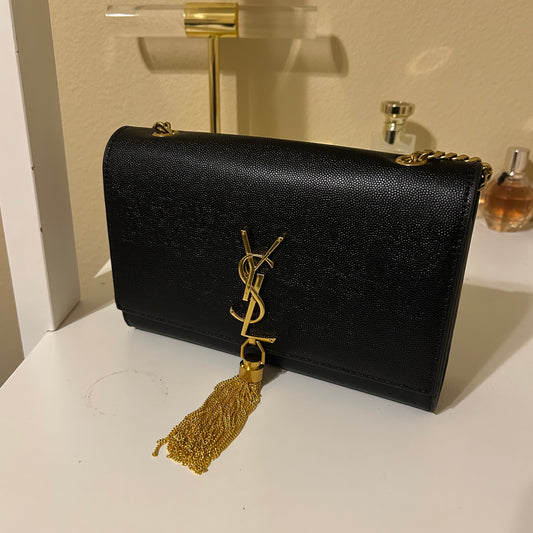 Y8L Black Cavalier Clutch with Tussle