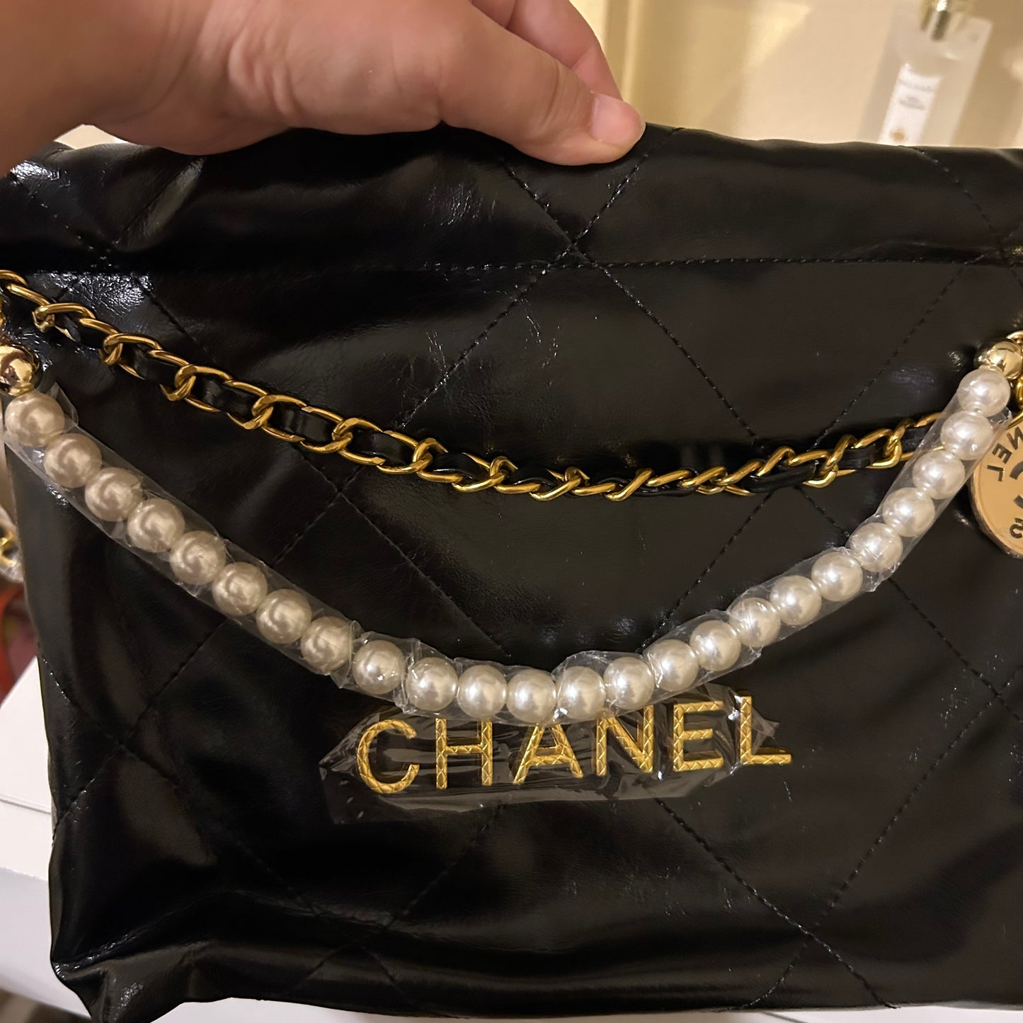 CC 22 Mini Pearl Strap Bag