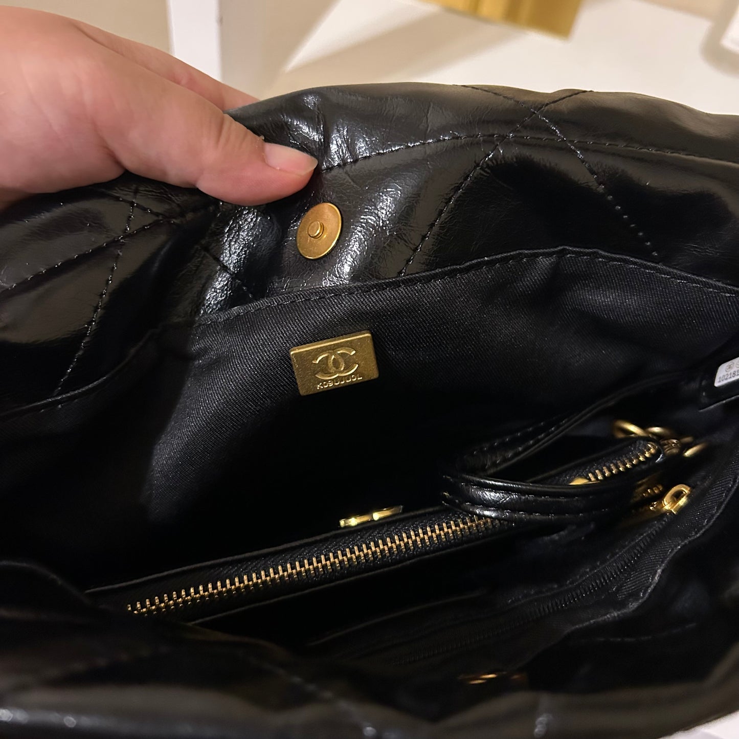 CC 22 Mini Pearl Strap Bag