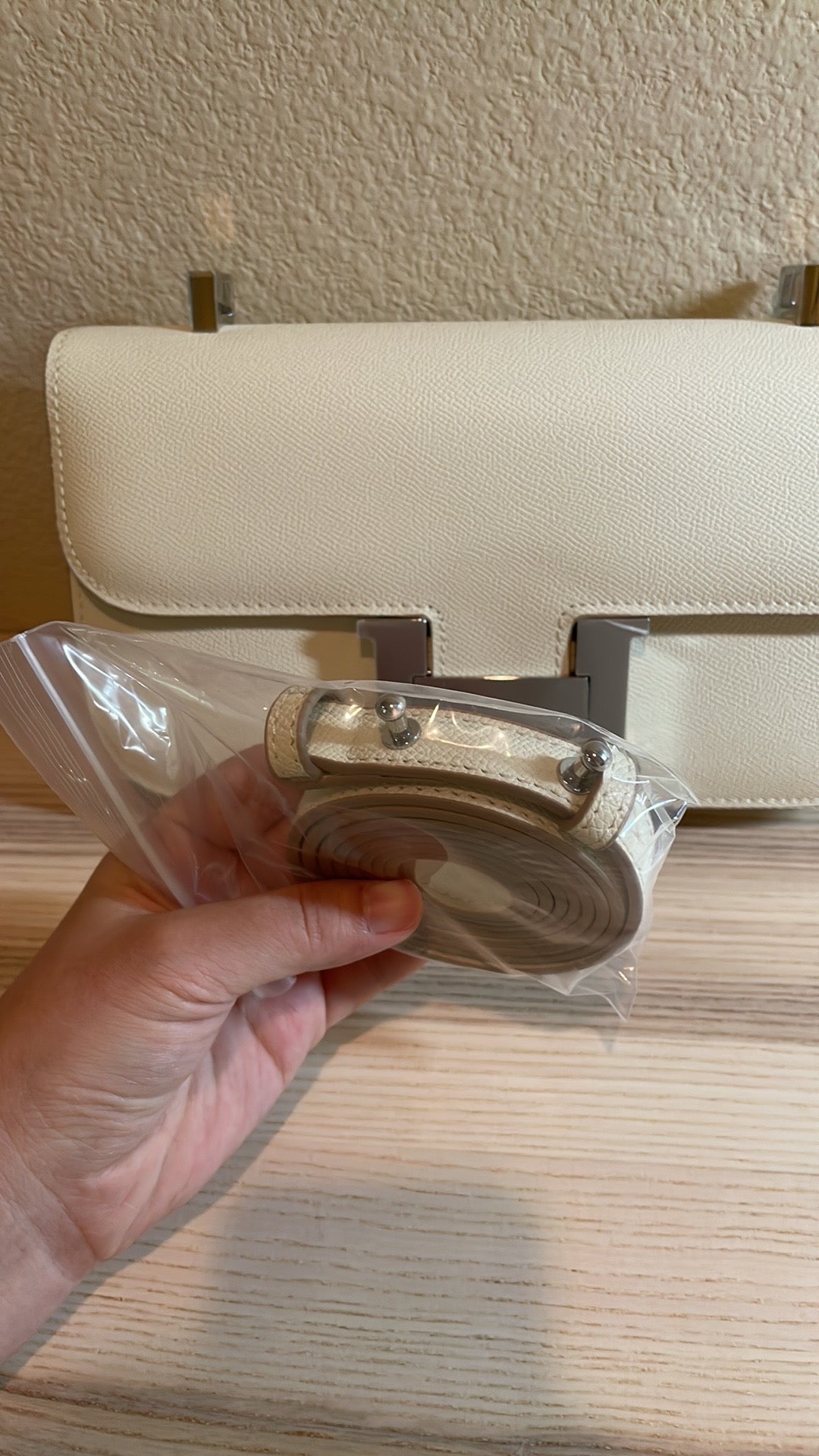 Elegant Embossed Leather Shoulder Bag