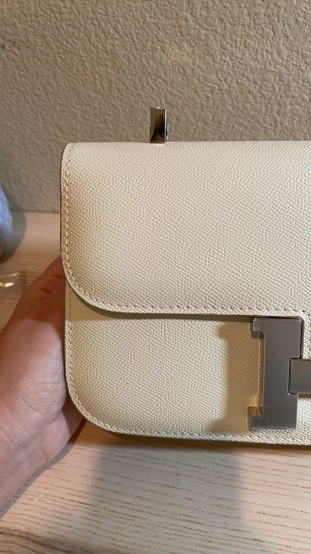 Elegant Embossed Leather Shoulder Bag