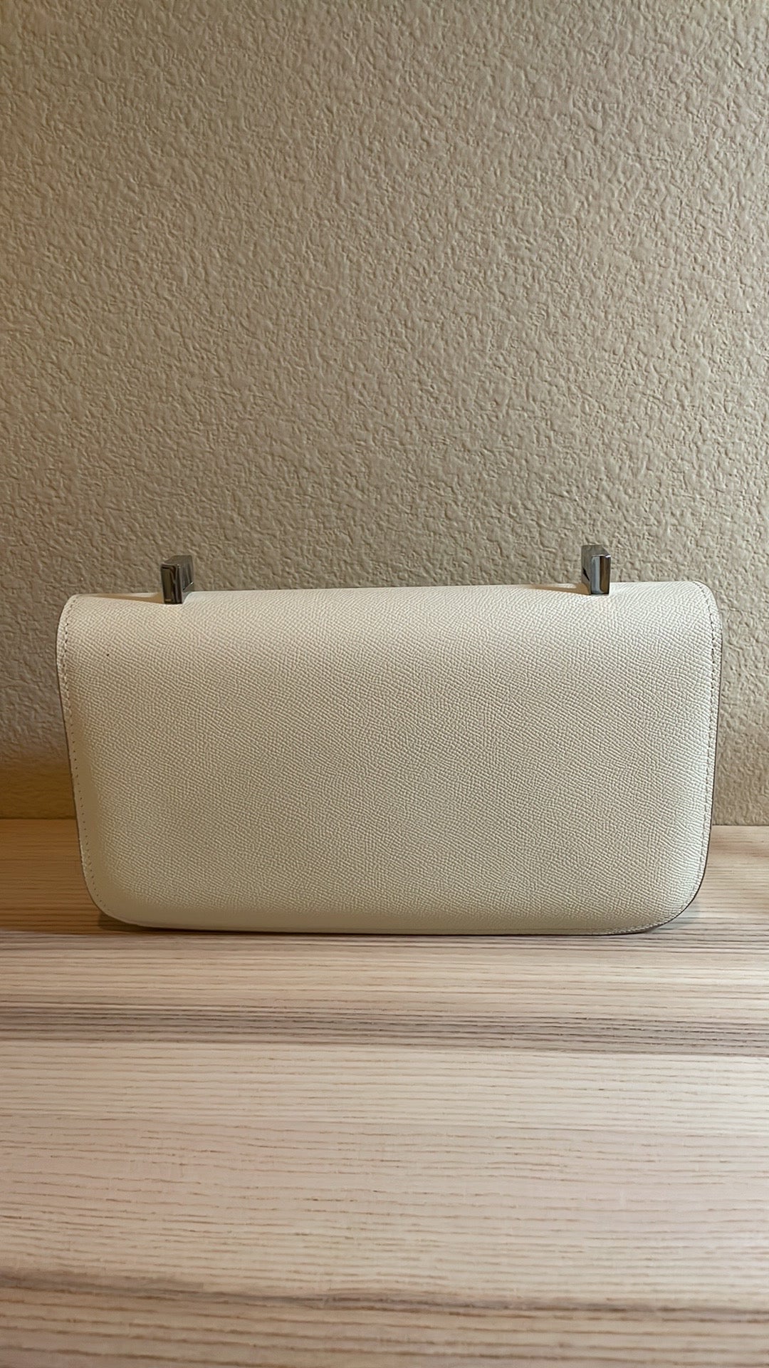 Elegant Embossed Leather Shoulder Bag