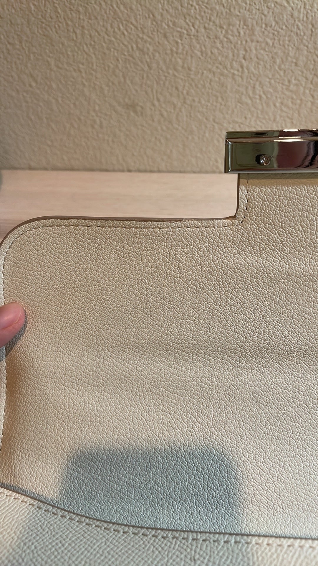 Elegant Embossed Leather Shoulder Bag