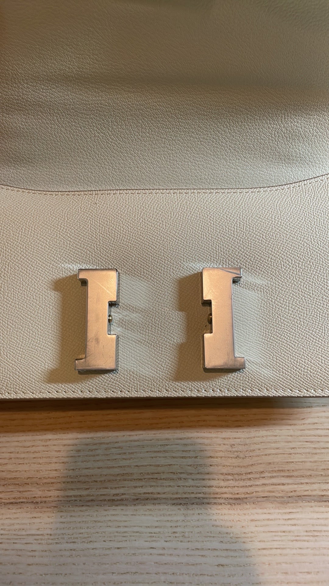 Elegant Embossed Leather Shoulder Bag